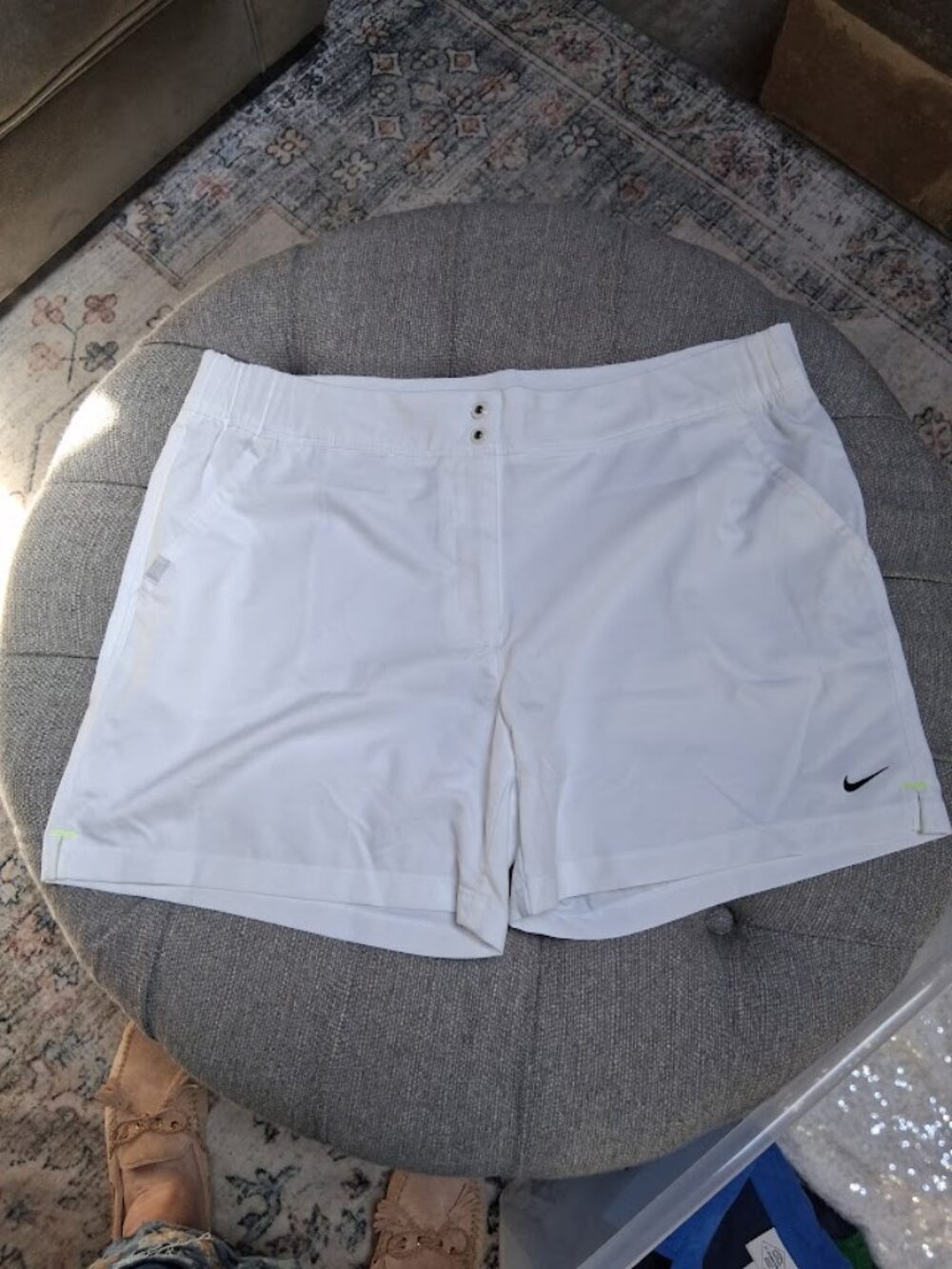 Nike Women's Dri-Fit White Golf Shorts Sz L